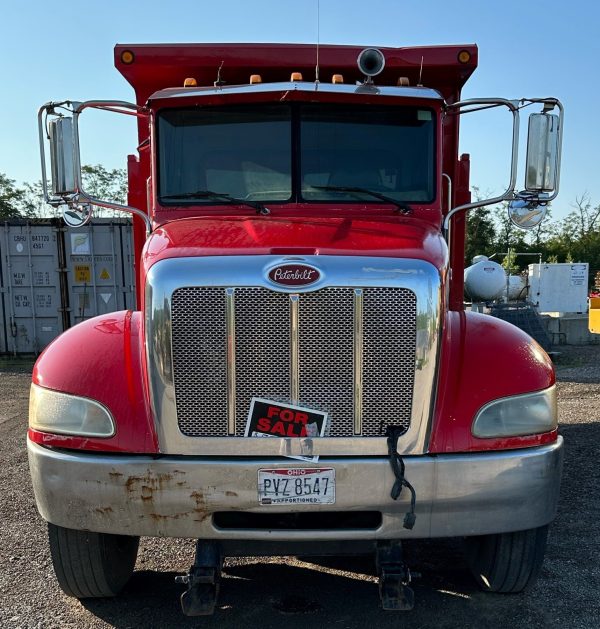 Peterbilt Single Axle Dump Truck (Manual) 137,000 miles